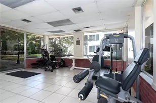 17890 W Dixie Hwy 319 Hwy, North Miami Beach, FL 33160 - Photo 21