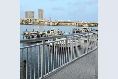 18071 Biscayne Blvd #302, Aventura, FL 33160 - Photo 5