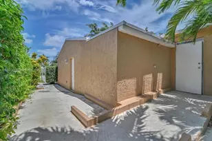 822 Avenida Hermosa, West Palm Beach, FL 33405 - Photo 21