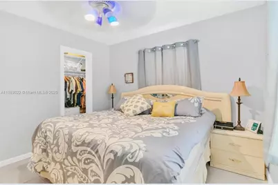 822 Avenida Hermosa, West Palm Beach, FL 33405 - Photo 13