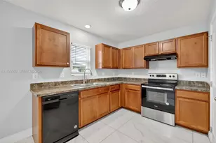 1977 SE Floresta Dr, Port Saint Lucie, FL 34983 - Photo 13