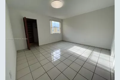 370 NW 85th Ct #1804, Miami, FL 33126 - Photo 7