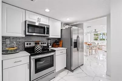 905 Brickell Bay Dr #230, Miami, FL 33131 - Photo 31