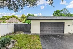 740 Beachwood Ln, Plantation, FL 33317 - Photo 5