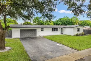 740 Beachwood Ln, Plantation, FL 33317 - Photo 3