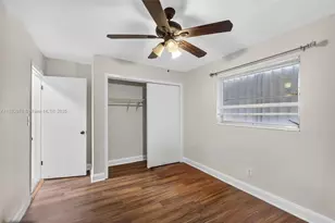 810 Lake Shore Dr, Lake Park, FL 33403 - Photo 9