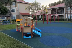 151 SW 117th Ave, Pembroke Pines, FL 33025 - Photo 7