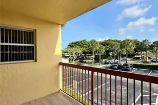 7610 Westwood Dr, Tamarac, FL 33321 - Photo 15