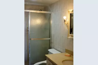 300 Bayview Dr #1206, Sunny Isles Beach, FL 33160 - Photo 11