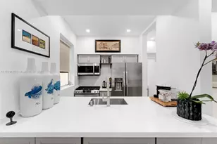 4720 Pine Tree Dr, Miami Beach, FL 33140 - Photo 9