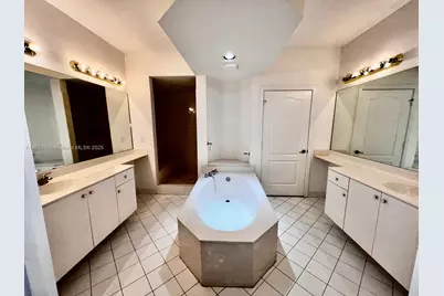 10700 NW 66th St #411, Doral, FL 33178 - Photo 15