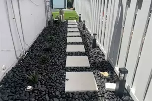 8531 NW 25th St, Sunrise, FL 33322 - Photo 13