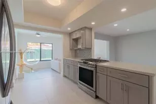 8531 NW 25th St, Sunrise, FL 33322 - Photo 5