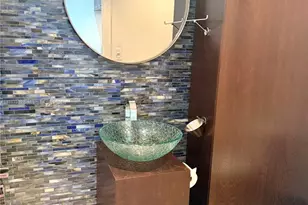 540 Brickell Key Dr, Miami, FL 33131 - Photo 3