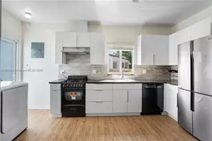 1637 Jackson St, Hollywood, FL 33020 - Photo 5