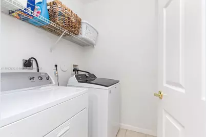7557 NW 18th Dr, Pembroke Pines, FL 33024 - Photo 31