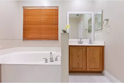 7557 NW 18th Dr, Pembroke Pines, FL 33024 - Photo 21