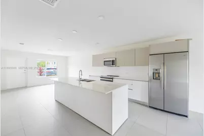 2535 NE 193rd St #3108, Miami, FL 33180 - Photo 3