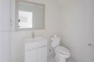 2535 NE 193rd St, Miami, FL 33180 - Photo 9