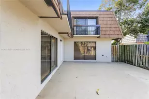 4011 Palm Bay Cir, West Palm Beach, FL 33406 - Photo 13