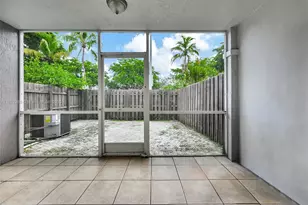 10101 SW 154th Cir Ct, Miami, FL 33196 - Photo 17