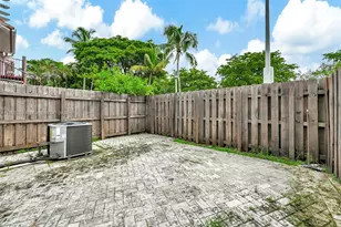 10101 SW 154th Cir Ct, Miami, FL 33196 - Photo 23