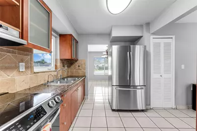 10121 SW 4th St, Miami, FL 33174 - Photo 11