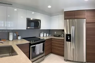 3507 Oaks Way, Pompano Beach, FL 33069 - Photo 3