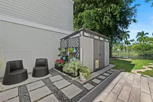 139 SW 159th Way, Sunrise, FL 33326 - Photo 31