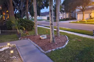 32 Gables Blvd, Weston, FL 33326 - Photo 21