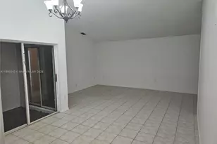 32 Gables Blvd, Weston, FL 33326 - Photo 9