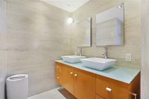 1000 West Ave, Miami Beach, FL 33139 - Photo 11