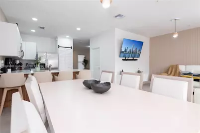 204 SW 159th Pl, Pembroke Pines, FL 33027 - Photo 9