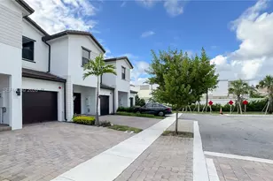 204 SW 159th Pl, Pembroke Pines, FL 33027 - Photo 3