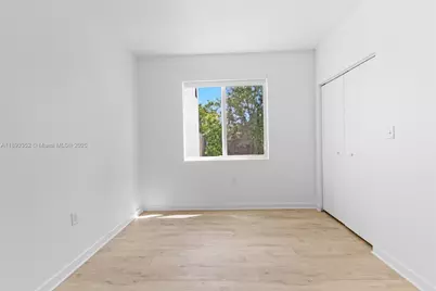 170 NW 158 St #10, Miami, FL 33169 - Photo 5