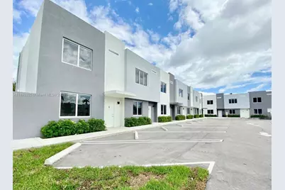 170 NW 158 St #10, Miami, FL 33169 - Photo 1