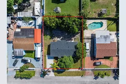 18931 NW 44th Ave, Miami Gardens, FL 33055 - Photo 23