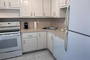 6021 NW 61st Ave, Tamarac, FL 33319 - Photo 5