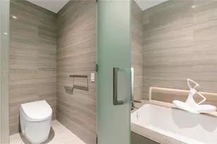 18975 Collins Ave, Sunny Isles Beach, FL 33160 - Photo 23