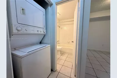 2421 NW 96th Ter #20N, Pembroke Pines, FL 33024 - Photo 11