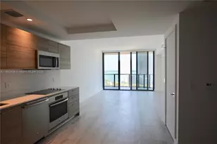 121 NE 34th St, Miami, FL 33137 - Photo 9