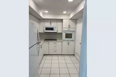 400 Kings Point Dr #328, Sunny Isles Beach, FL 33160 - Photo 15