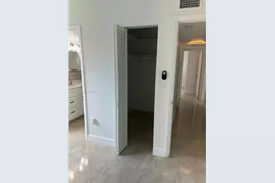 2670 W 76th St #101, Hialeah, FL 33016 - Photo 23