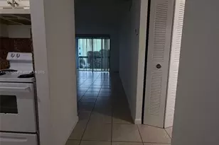 9460 Fontainebleau Blvd, Miami, FL 33172 - Photo 5