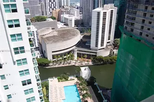 41 SE 5th St, Miami, FL 33131 - Photo 23