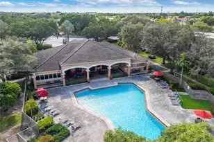 10470 SW 16th St, Pembroke Pines, FL 33025 - Photo 39