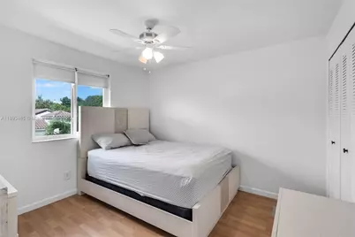 10470 SW 16th St, Pembroke Pines, FL 33025 - Photo 27