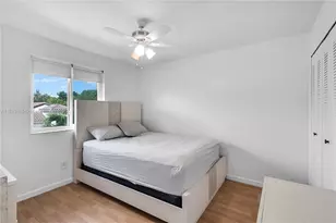 10470 SW 16th St, Pembroke Pines, FL 33025 - Photo 27