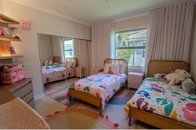 2493 Poinciana Dr, Weston, FL 33327 - Photo 23