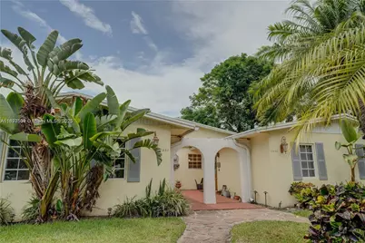 2401 SW 58th Mnr #2, Dania Beach, FL 33312 - Photo 1